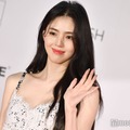 ハン・ソヒ、水着姿・純白ドレス…抜群スタイル際立つカンヌオフショット公開「美脚すぎ」「絵になる」の声 画像