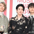 Mrs. GREEN APPLE、眉＆唇ピアス・ゴールドでド派手演出 藤澤涼架は着物スタイルで登場【MUSIC AWARDS JAPAN】 画像