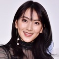KARA知英、大胆肌見せ 美ボディ際立つベトナム満喫ショットに「背筋がすごい」「神スタイル」の声 画像
