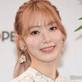 LE SSERAFIM・SAKURA、万博降臨ショットに反響「ミャクミャクカチューシャ可愛い」「おしゃれ」 画像