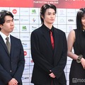 「ショートショート フィルムフェスティバル ＆ アジア 2025」レッドカーペットセレモニーに出席した関駿太監督、西垣匠、山崎天（C）モデルプレス