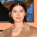 佐久間由衣、美背中大胆披露「背筋が綺麗」「さすがのスタイル」の声 画像