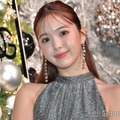 藤田ニコル、美スタイル際立つへそ出しルックに反響「スタイル良すぎ」「おしゃれ」 画像