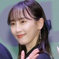 松井玲奈、美肩のぞくドレス姿「上品で素敵」「完璧スタイル」の声 画像