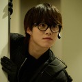 なにわ男子・大橋和也、全身黒ずくめ衣装で潜入「リベンジ・スパイ」場面写真初解禁 共演者第2弾も発表 画像