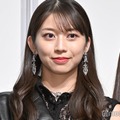 モー娘。牧野真莉愛、ラプンツェルコーデで美脚スラリ「リアルプリンセス」「絵になる」と反響 画像