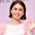 佐藤晴美、抜群スタイル映えるビキニ姿公開「脚長い」「憧れです」と反響 画像
