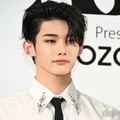 &TEAM・JO、ハイトーンの新へア披露「ピンク？」「天才的に似合ってる」 画像