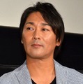 元木大介の妻・大神いずみ、長男＆次男顔出しの4ショット公開「わーい家族写真」 画像