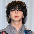 BUDDiiS・SEIYA、黒髪＆パーマのイメチェン姿で登場 ネイルの魅力発信「新鮮な気持ちになる」 画像
