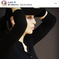 「凛々しい眼差し」浜崎あゆみ、美しい横顔のリハSHOTに反響「カッコよすぎる」 画像