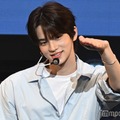 TWS・SHINYU、好きな日本語がSEVENTEENメンバーの定番セリフと一致 YOUNGJAEに「おいで」熱烈ハグも【はじめまして】 画像