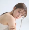 福岡みなみ、タンクトップで胸元大胆披露「ビジュもスタイルも完璧」「色っぽい」の声 画像