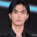大平修蔵、90歳祖母と顔出し密着ショット＆幼少期写真公開「品があってお綺麗」「愛が溢れてる」の声 画像
