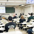 駒澤大学での講義のようす