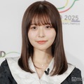 ロングヘアの長濱ねる（C）モデルプレス