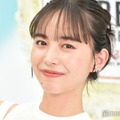井桁弘恵、ほっそり美ウエストのぞく衣装姿「スタイル良すぎ」「白が似合う」と反響 画像