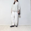 夏に心地いいナチュラルトーンのゆるリラックス服。大人に映えるコーデにするには？【40代の毎日コーデ】 画像