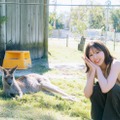 日向坂46富田鈴花、東名阪7会場で1st写真集パネル展決定 “オーストラリアといえば”の新規カットも解禁【鈴花サーキット】 画像