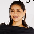 前田典子、美脚際立つショーパン姿披露「綺麗」「まっすぐ」 画像