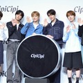 NCT WISH、サクヤのハプニングを抜群チームプレーでカバー アンバサダー就任発表会に登場 画像