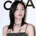 「イカゲーム」出演女優、ミニスカからスラリ美脚際立つ「スタイルいい」「憧れる長さ」の声 画像