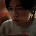 Travis Japan松田元太、新CMで豪快な食べっぷり披露 一緒にパーティーを開きたい人は？「幸せを分かち合いたい」 画像