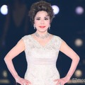 85歳デヴィ夫人「関コレ」シークレット登場 ゴージャスドレスで堂々ランウェイ【関コレ2025A/W】 画像