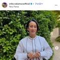 パリ在住・中村江里子アナ、変形トップスで美ウエスト＆背中際立つ「首や腕が攣りそうになりながらやっと着れた」 画像