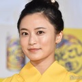 小島瑠璃子、新ヘアに絶賛の声「かなり思い切ったイメチェン」「ビジュ強い」 画像