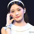 ILLIT、日本活動での目標宣言 IROHA（イロハ）「もっと大きなドームで…」【‘時よ止まれ’発売記念ショーケース】 画像