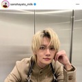 「反則級のメロさ」佐野勇斗、FENDI秋服を着こなす金髪SHOTに絶賛の声「新鮮でかっこいい」