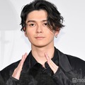 眞栄田郷敦、自宅改造で本格ジム作り「壁紙とか照明も」こだわり語る 画像