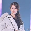 桜井玲香、大人っぽい表情に釘付け ダウン×黒ワンピで冬の装い【TGC2025A/W】 画像