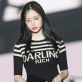 中村里砂、ブラック水着で美ボディ開放「色白で綺麗」「憧れのスタイル」の声 画像