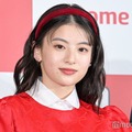 出口夏希、ベアトップミニドレスで美スタイル際立つ「釜山国際映画祭」衣装姿が話題 画像