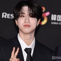 Stray Kidsハン、後輩との肩組みショットが話題「ハニヒョン呼び尊い」「ますます仲良くなってる」 画像