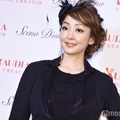 神田うの、ミニワンピから美脚全開 圧巻スタイルに「さすがの美脚」「眼福」の声 画像