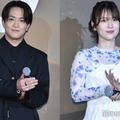 新婚の内田真礼＆石川界人、横並びオフショットにファン悶絶「距離近くてドキドキ」「幸せそう」 画像