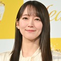 吉岡里帆、ミニワンピ×ブーツで美脚際立つ「透明感すごい」「ずっと見ていたくなる」と反響 画像