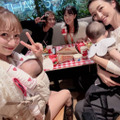 「baby服爆買い」辻希美、生後2ヶ月次女を抱っこし展示会＆ランチを満喫「あっという間の時間でした」