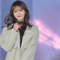 櫻坂46田村保乃、チョーカートップス×ハイウエストパンツでスタイル際立つ【ガルアワ2025AW】 画像