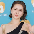 村重杏奈、胸元眩しいトップス姿公開「色気すごい」「セクシーで可愛い」と反響 画像