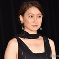 大野いと、美脚スラリの冬コーデ披露「驚くほど脚長い」「写真集みたい」と反響 画像