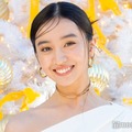 Koki,「父がサンタさんになって」クリスマスの印象深い思い出 美スタイル際立つドレス姿披露 画像