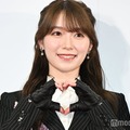 櫻坂46守屋麗奈、サンタ風ミニワンピ姿にファン悶絶「透明感すごい」「まさに天使」 画像