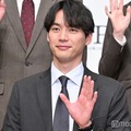 福士蒼汰、100kg超ベンチプレスで鍛え上げられたボディに共演者驚愕「捜査一課に行きたいという気持ちを広背筋で表しました」【東京P.D. 警視庁広報2係】 画像