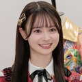 AKB48新センター・伊藤百花、美脚際立つミニワンピ×ブーツのブラウンコーデ披露「センスの塊」「透明感レベチ」と絶賛の声 画像