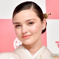 ミランダ・カー、圧倒的美脚際立つミニワンピ姿に絶賛の声「完璧なスタイル」「女神降臨」 画像
