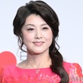 藤原紀香、亡き父との思い出写真公開「綺麗な鼻がそっくり」「美男美女親子」と反響 画像